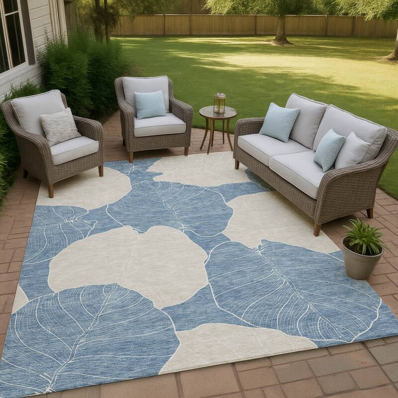 Machine Washable Indoor/ Outdoor Tropical Floral Chantille Rug - Denim - 3' x 5'