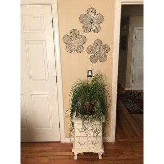 Shop Stratton Home Decor 3-piece Set Rustic Flowers Wall ...