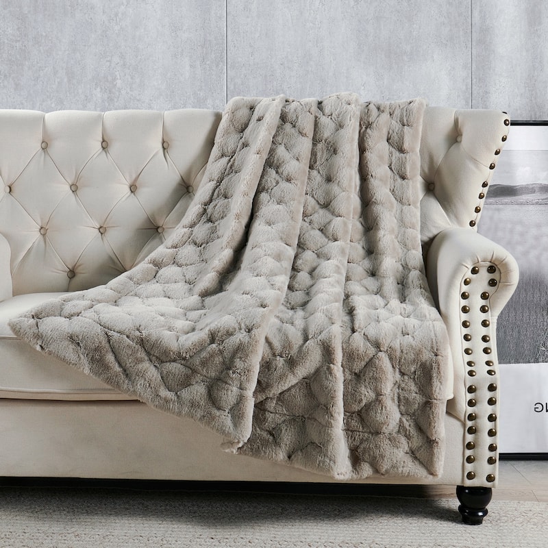 Jacquard Fauxfur Throw