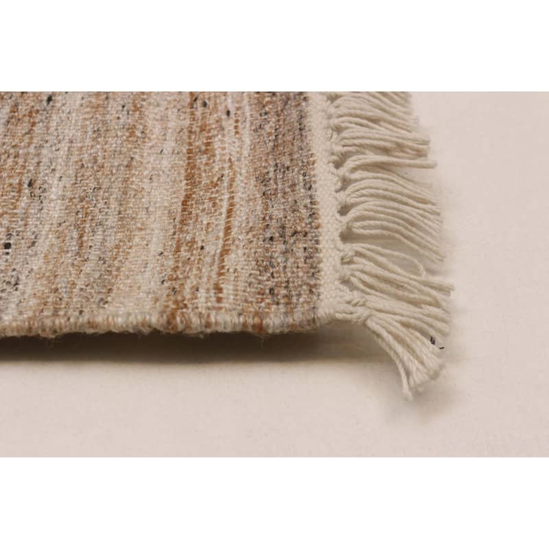 Boho Tan Kilim 5'5" x 7'6" - 5'5 x 7'6