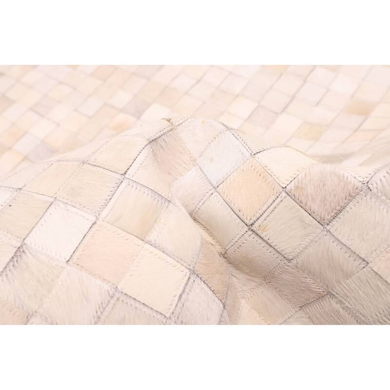 ECARPETGALLERY Handmade Cowhide Patchwork Beige, Ivory Leather Rug - 7' x 7'