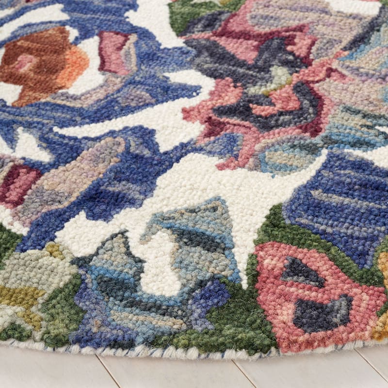 SAFAVIEH Handmade Blossom Lazara French Country Floral Wool Rug