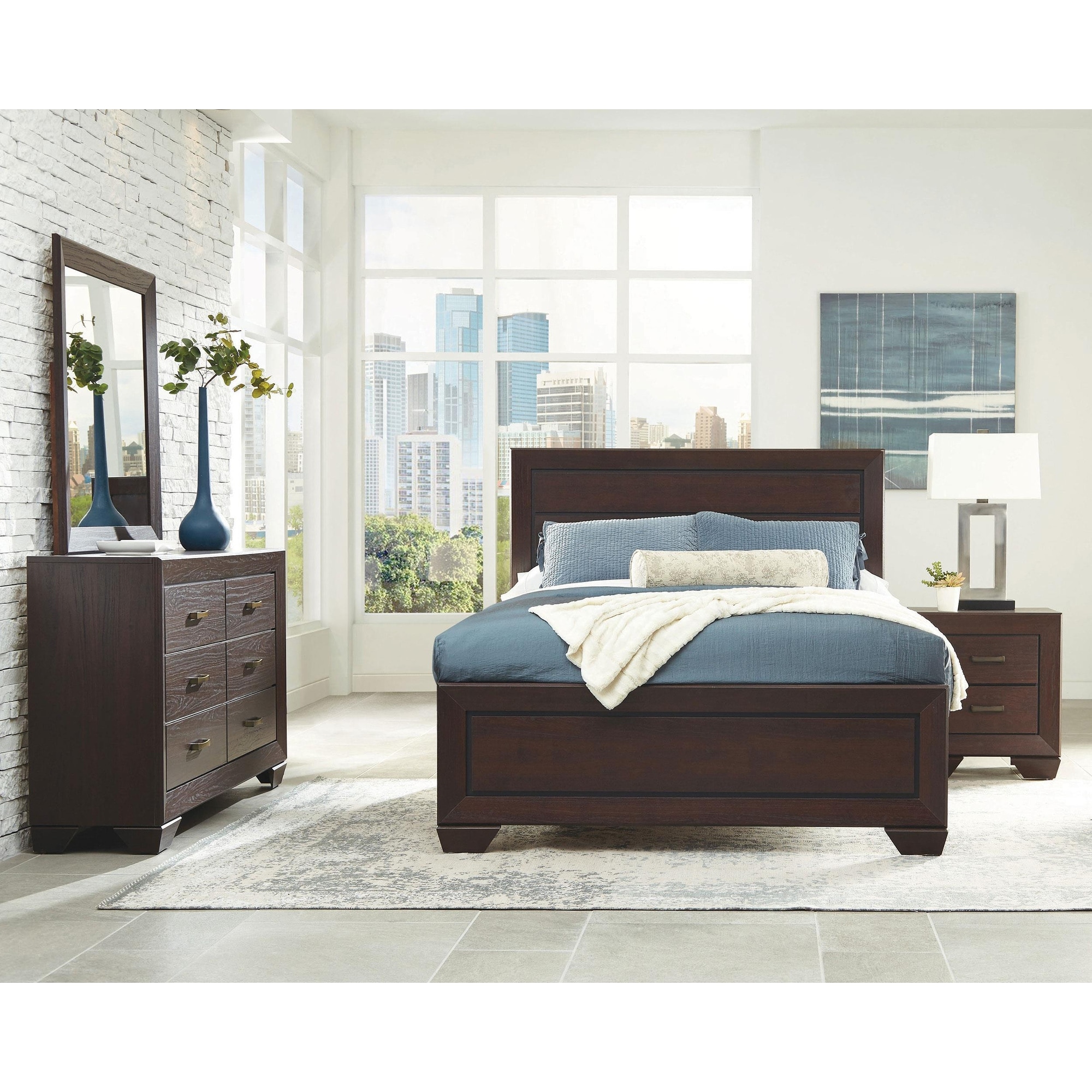 Kauffman 4-piece Bedroom Set