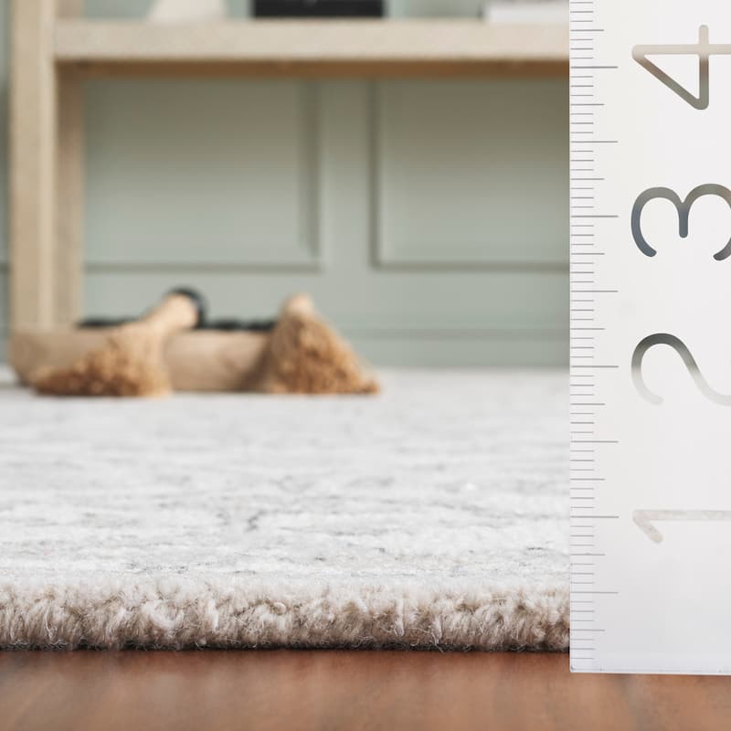 SAFAVIEH Handmade Metro Domizia Wool Rug