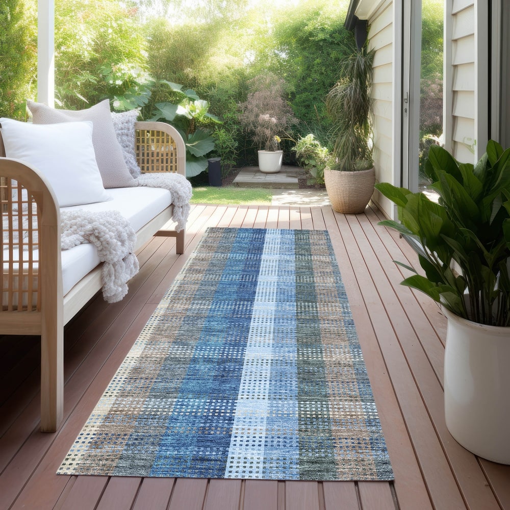 Machine Washable Indoor/ Outdoor Modern Plaid Chantille Rug