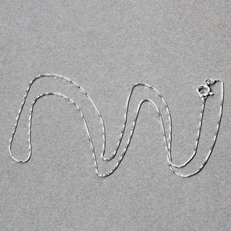 MayaMila 10k White Gold Classic Box Chain Necklace 0.45mm