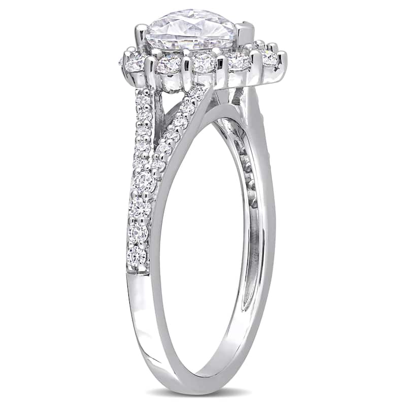 Miadora 1 1/2ct DEW Heart-cut Moissanite Halo Split Shank Engagement Ring in Sterling Silver