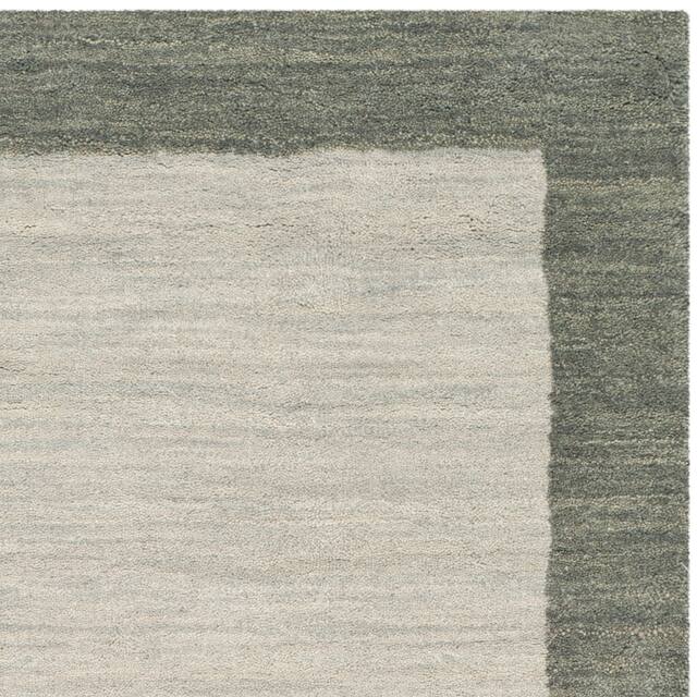 SAFAVIEH Handmade Himalaya Janessa Modern Wool Rug