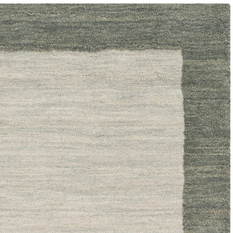 SAFAVIEH Handmade Himalaya Janessa Modern Wool Rug