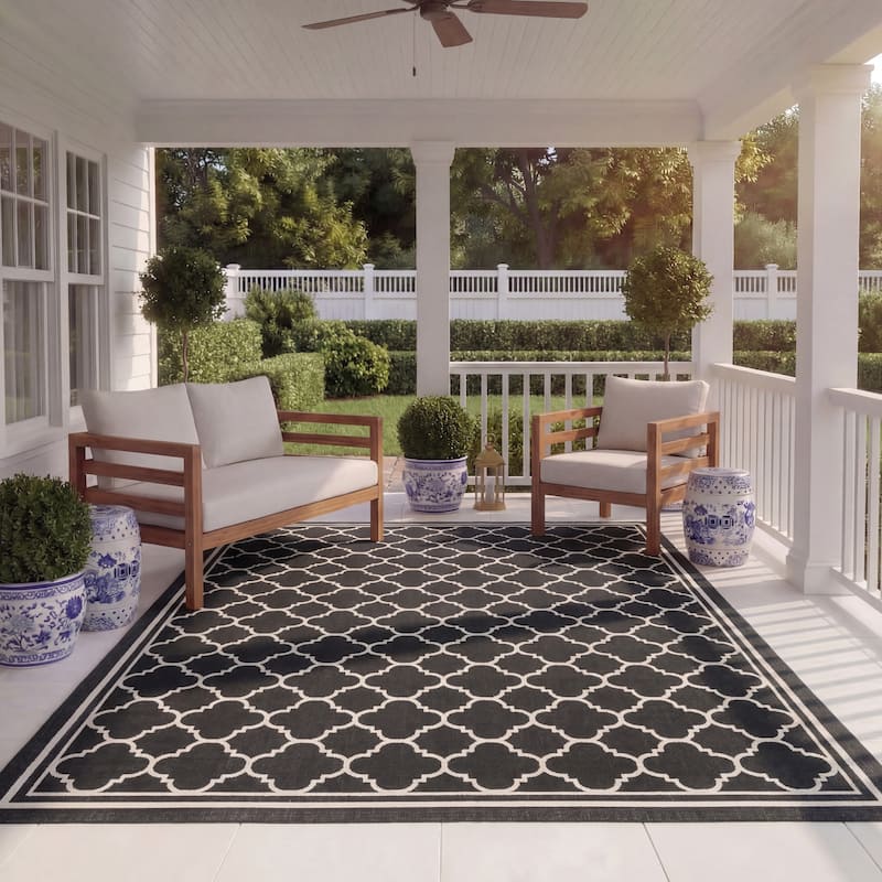 SAFAVIEH Courtyard Kristelle Indoor/ Outdoor Waterproof Patio Backyard Rug