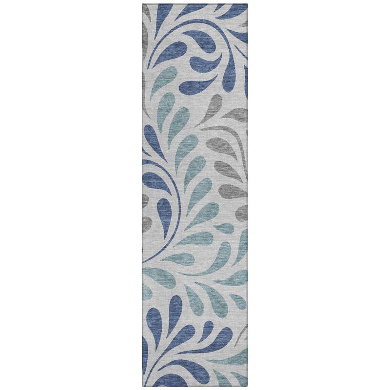 Machine Washable Indoor/ Outdoor Floral Arabesque Chantille Rug