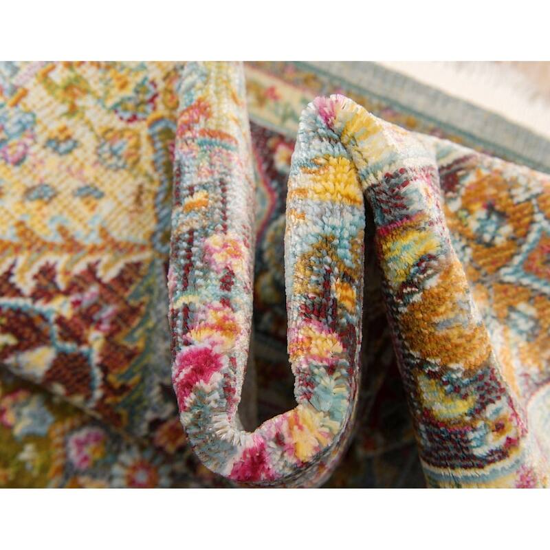 Traditional Samana Collection Area Rug