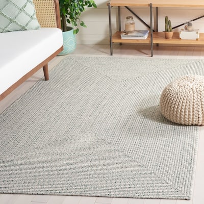 SAFAVIEH Handmade Braided Sakineh Casual Rug