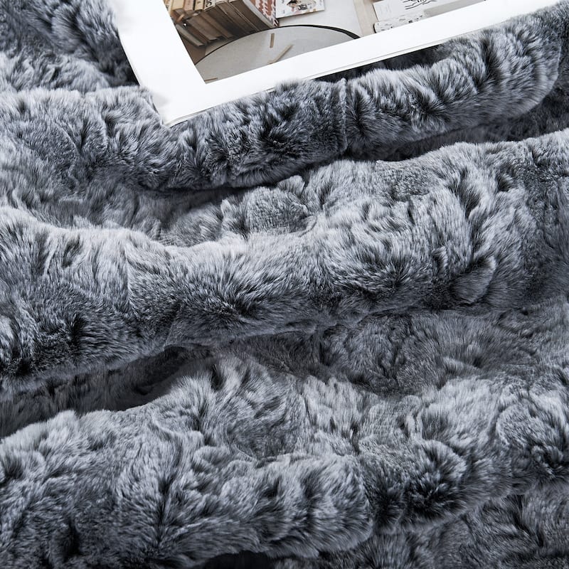 Variegated Warm Plush FauxFur Throw Cozy and Furry Blankets for Sofa