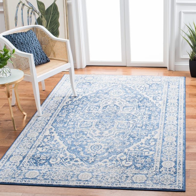 SAFAVIEH Brentwood Þordis Oriental Medallion Rug - 2' x 4' - Ivory/Navy