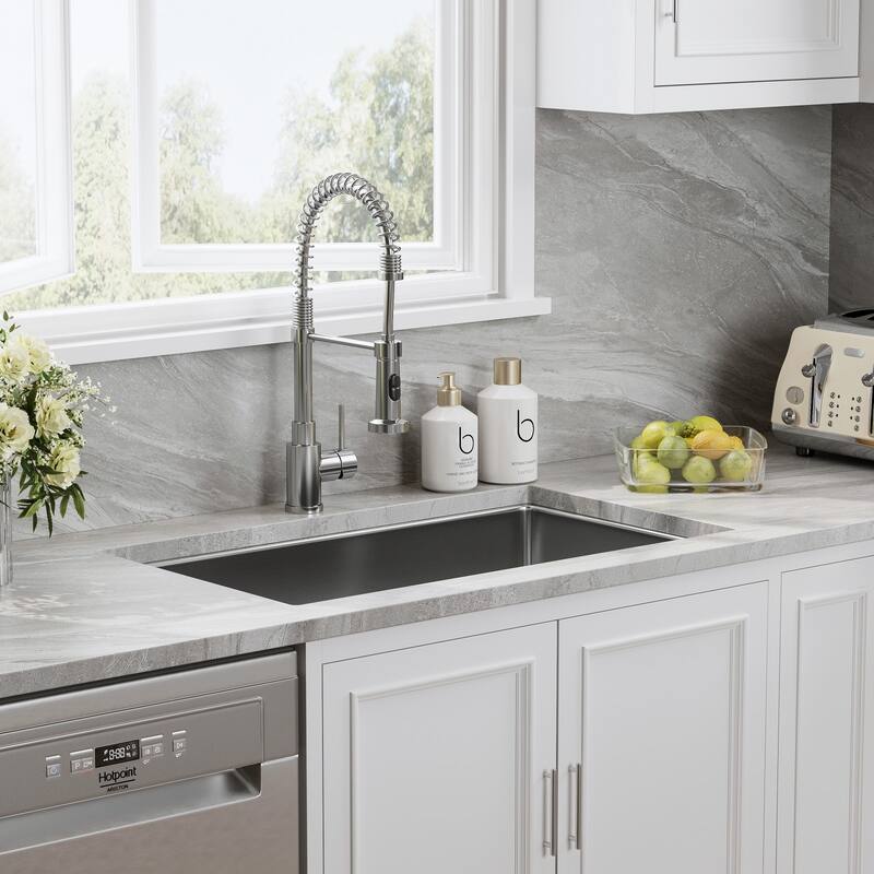 HOROW 32 in 16-Gauge Undermount Single Bowl Stainless Steel Kitchen Sink with Accessories - White