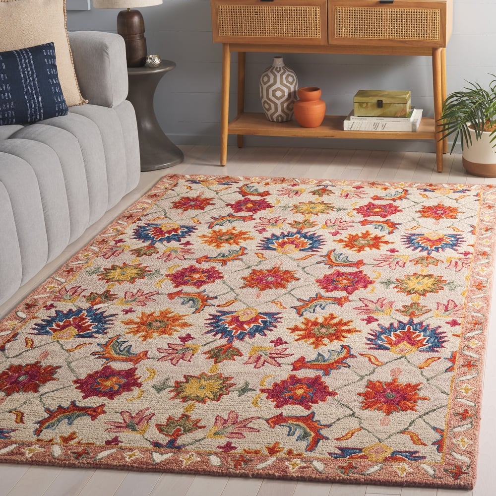 SAFAVIEH Handmade Aspen Miloranka Boho Floral Wool Rug