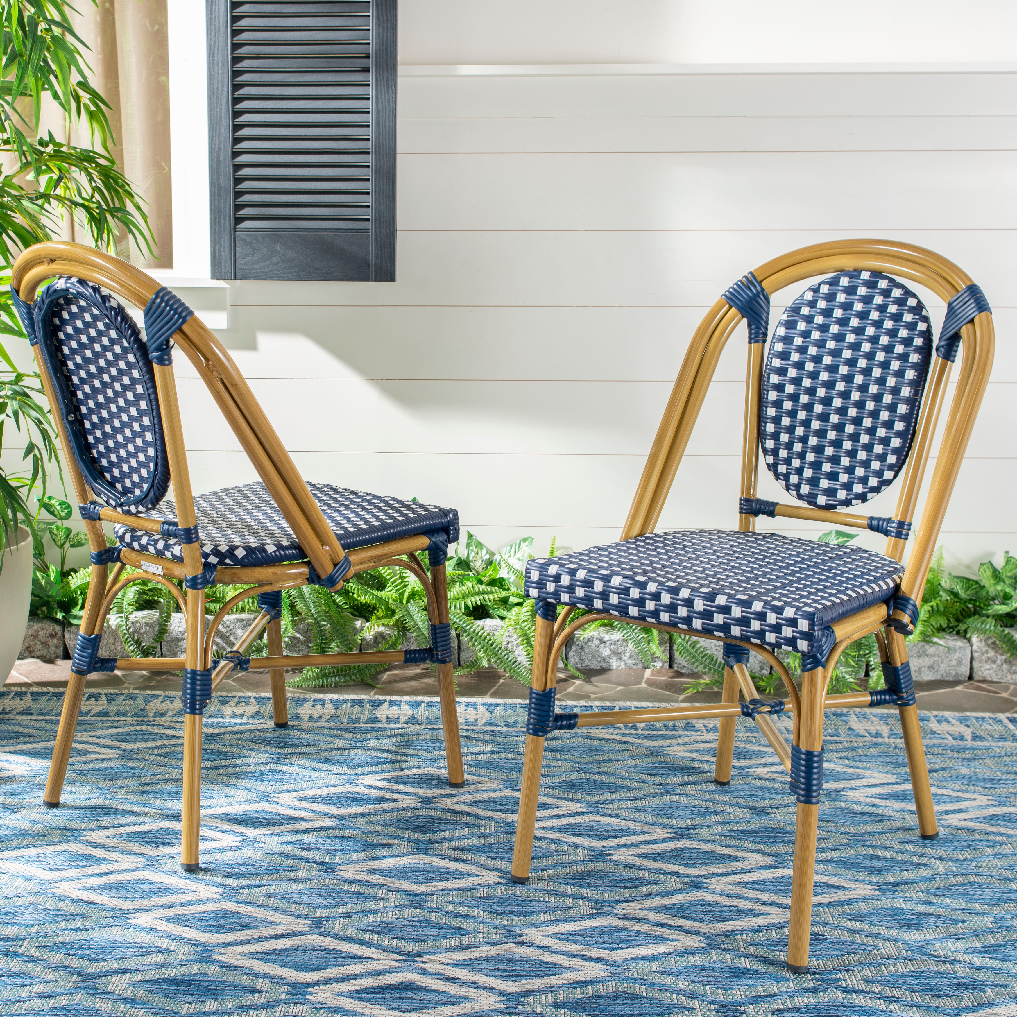 SAFAVIEH Lenda Outdoor Navy White French Bistro Chairs Set of 2