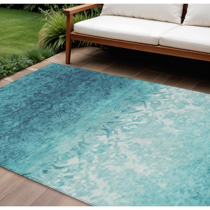 HomeRoots Damask Transitional Rectangle Outdoor Rug - 8' X 10'
