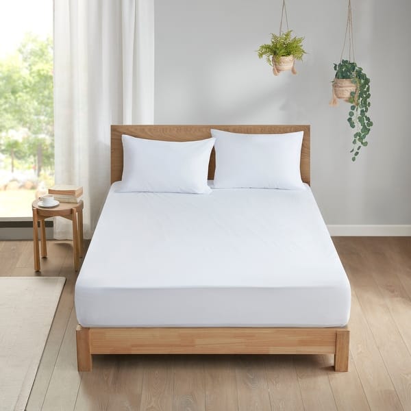 https://ak1.ostkcdn.com/images/products/is/images/direct/09b3f65ad1fd111d2f4a9953388e5610620c64ef/Allergen-Barrier-White-Mattress-and-Pillow-Protector-Set-by-Clean-Spaces.jpg?impolicy=medium