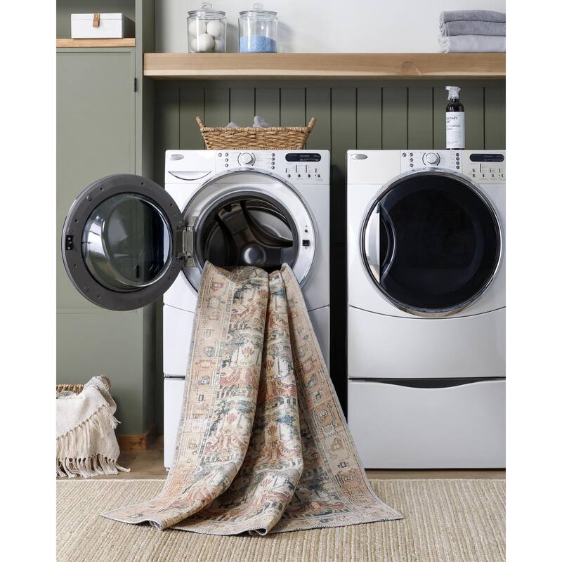 Livabliss Traditional Amelie Border Washable Area Rug