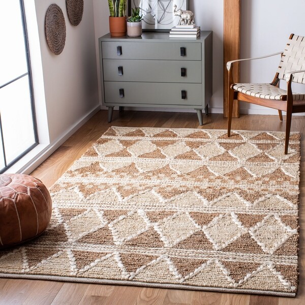 SAFAVIEH Handmade Natural Fiber Semsa Moroccan Jute Rug. Opens flyout.