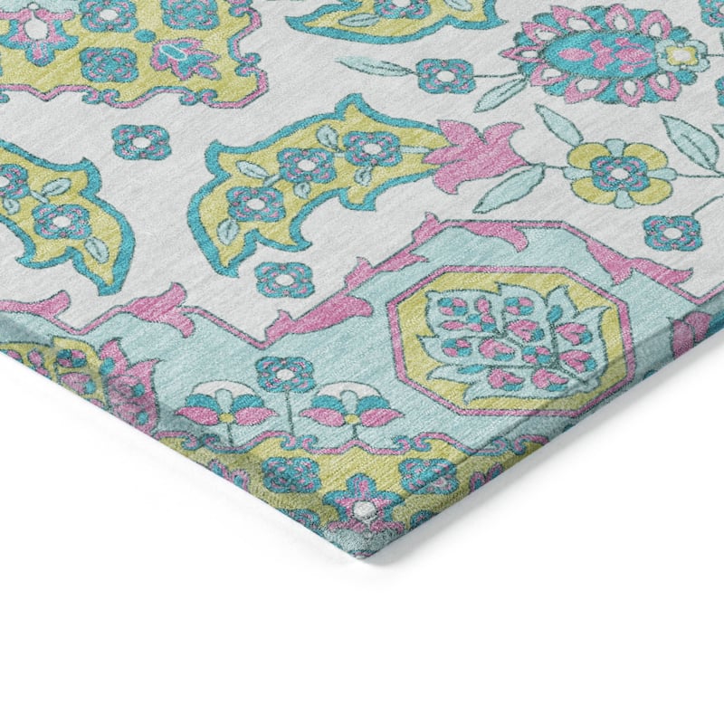 HomeRoots Medallion Traditional Rectangle Outdoor Rug