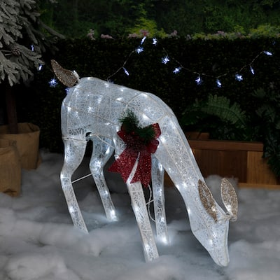 Alpine Corporation Mesh Holiday Reindeer Lawn Decoration with Cool White Lights