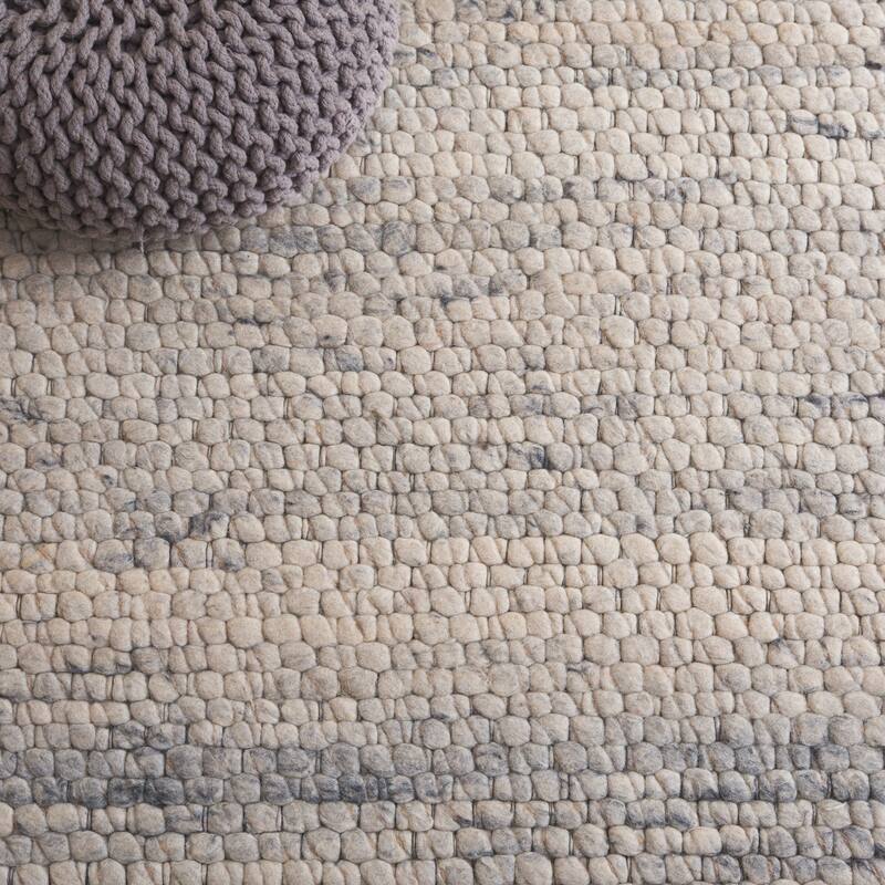 SAFAVIEH Hand-Woven Marbella Vesile Modern & Contemporary Wool Rug