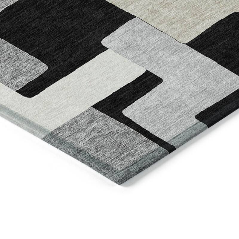HomeRoots Geometric Transitional Rectangle Outdoor Rug