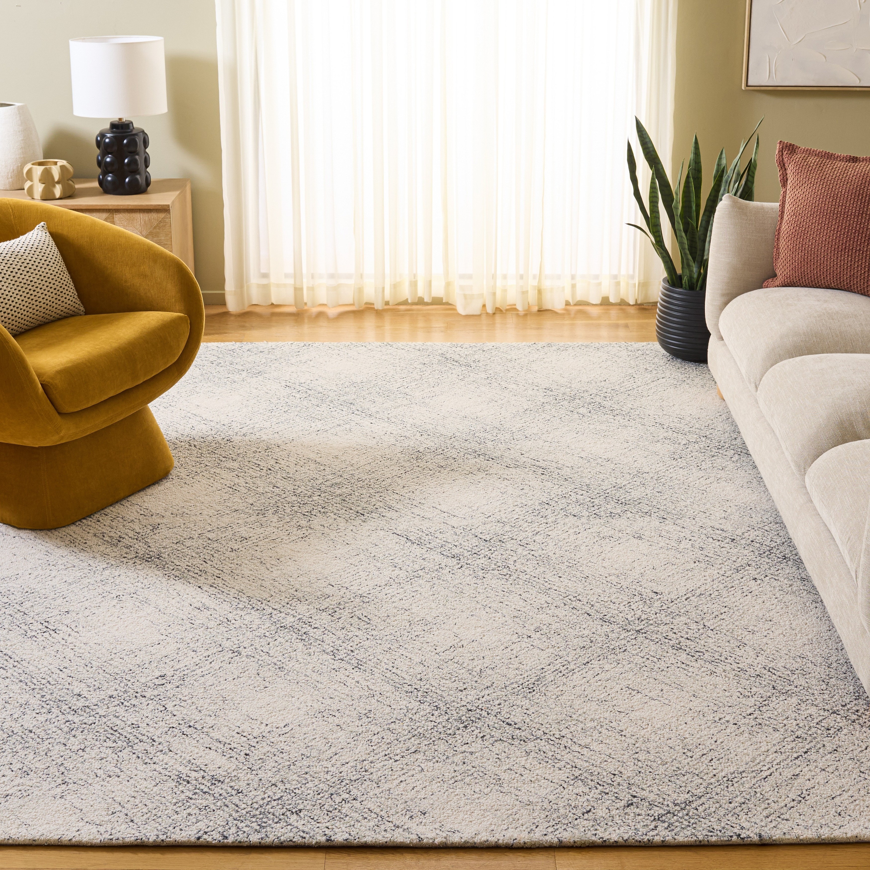 SAFAVIEH Handmade Abstract Izeta Wool Rug