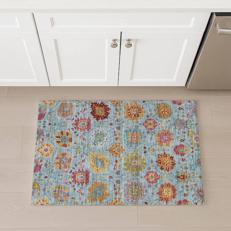 Machine Washable Indoor/ Outdoor Traditional Kashan Chantille Rug