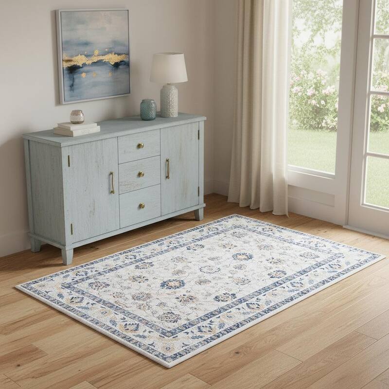 HomeRoots Tropical Floral Casual Rectangle Area Rug - 4' X 6' - 4' X 6'