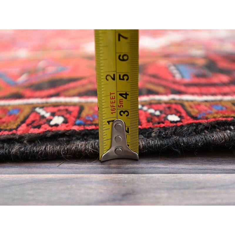 Shahbanu Rugs Upsdell Red Hand Knotted Abrash Semi Antique Persian