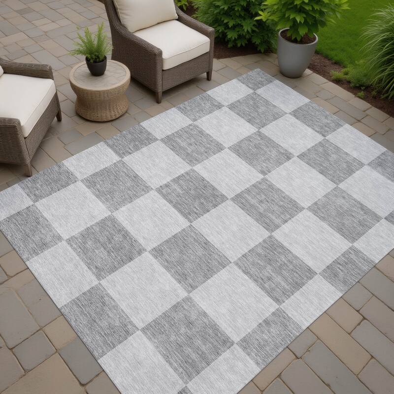 Machine Washable Indoor/ Outdoor Modern Checker Chantille Rug - Gray - 5' x 7'6"