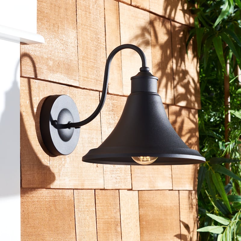 SAFAVIEH Novica 9" Outdoor Wall Sconce (Set of 2) - 9" x 9" x 12" - withD/H - 9Wx9Dx12H