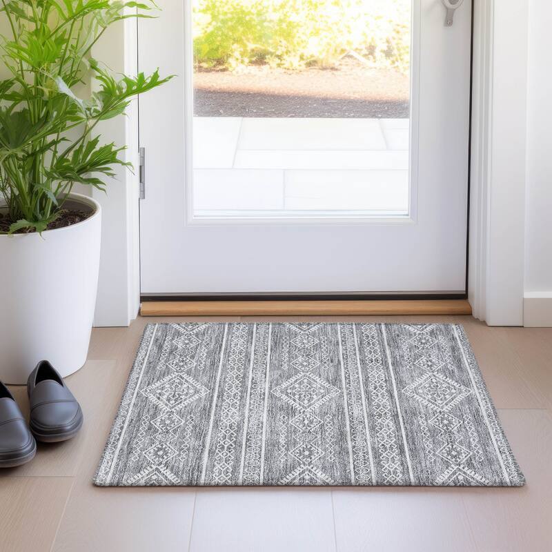 Premium Washable Super Soft Boho Globe Mayfield Rug - Gray - 1'8" x 2'6"