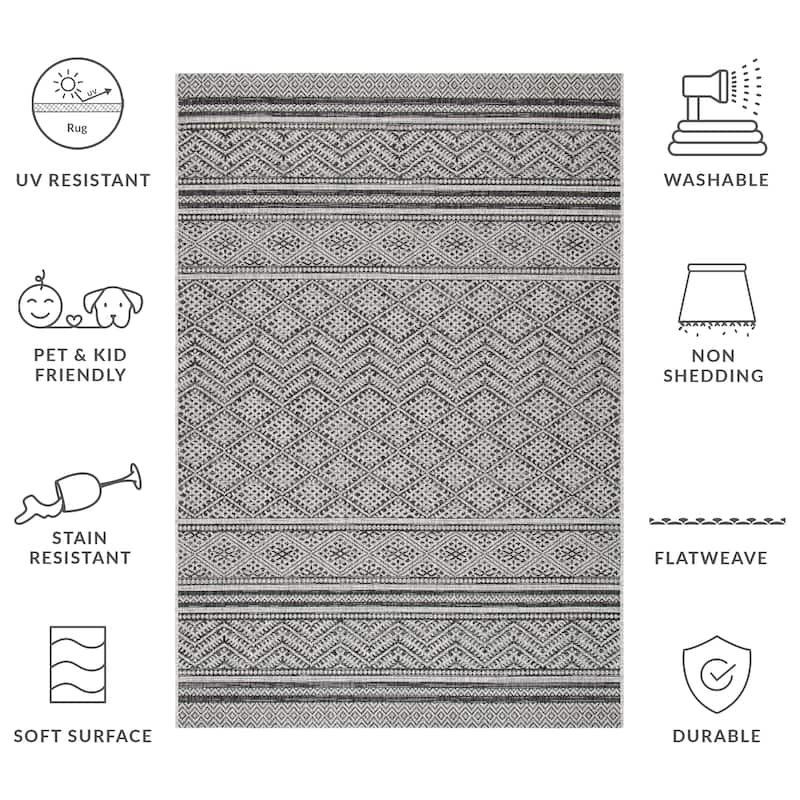 SAFAVIEH Courtyard Gunita Indoor/ Outdoor Waterproof Patio Backyard Rug