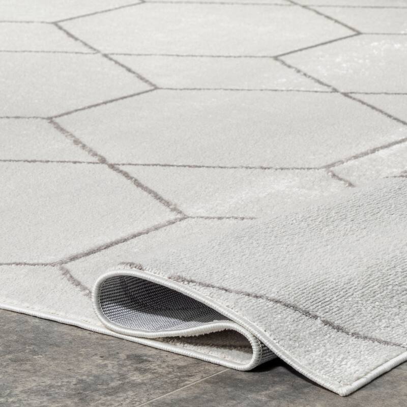 Nuloom Veronica Geometric Honeycomb Area Rug