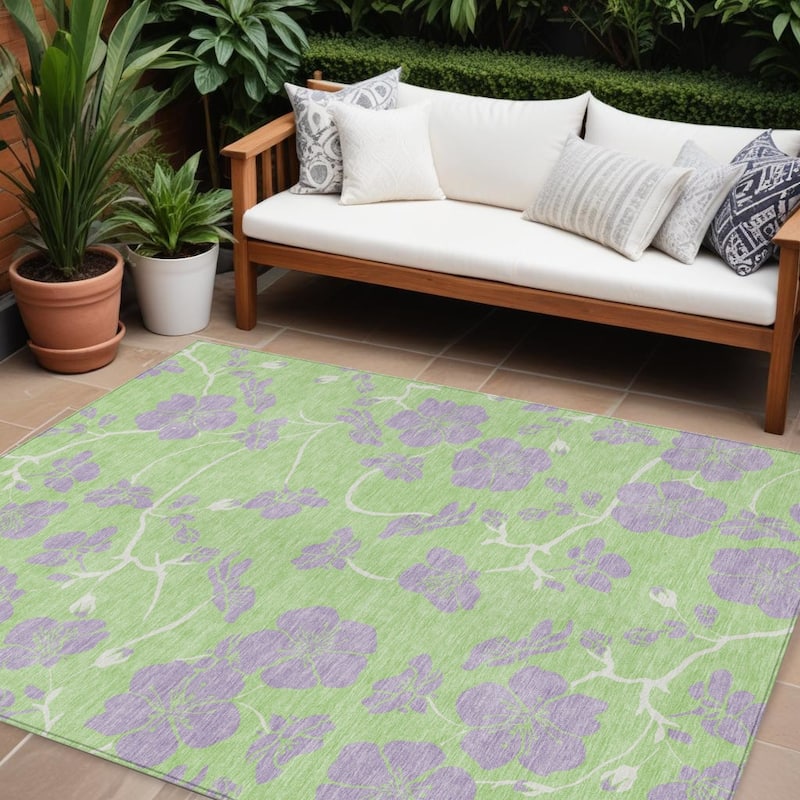 HomeRoots Floral Transitional Rectangle Outdoor Rug - 10' X 14'