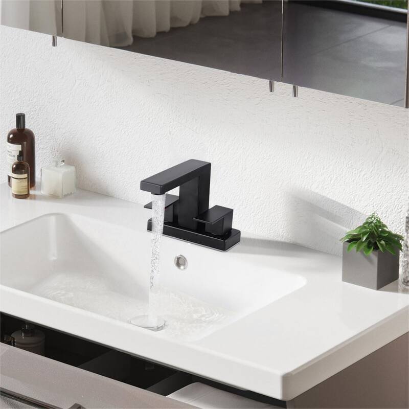 2-Handle Bathroom Sink Faucet Centerset in Black / Gold