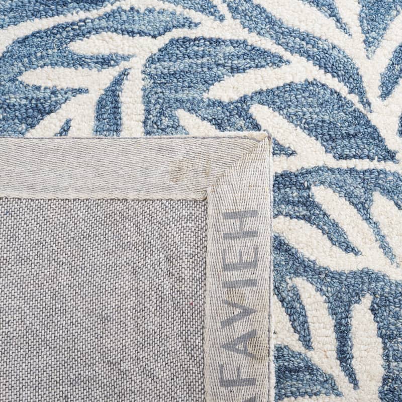 SAFAVIEH Handmade Jardin Mariegret Wool Rug