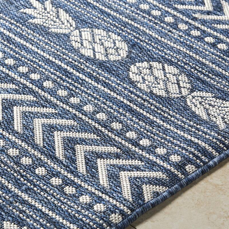 Livabliss Eagean Traditional Indoor/Outdoor Area Rug