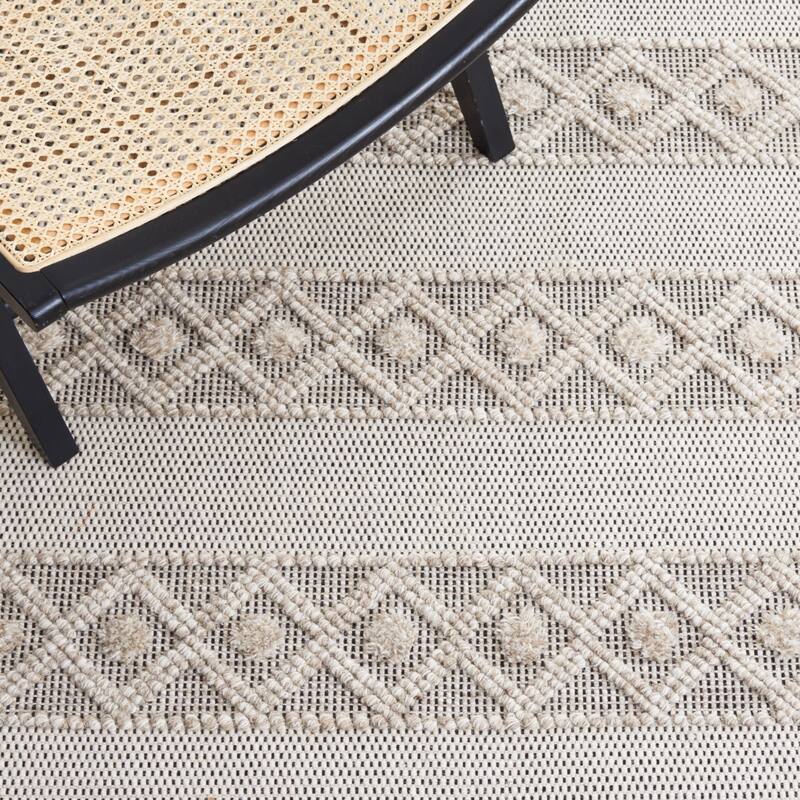 SAFAVIEH Vermont Libbie Wool Fringe Rug