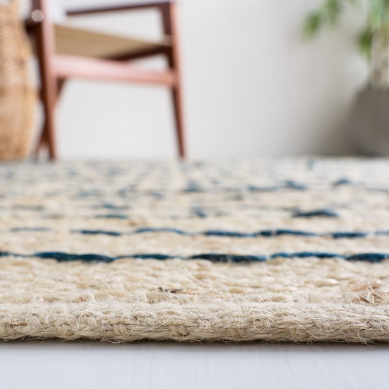 SAFAVIEH Handmade Natural Fiber Kamora Jute Rug