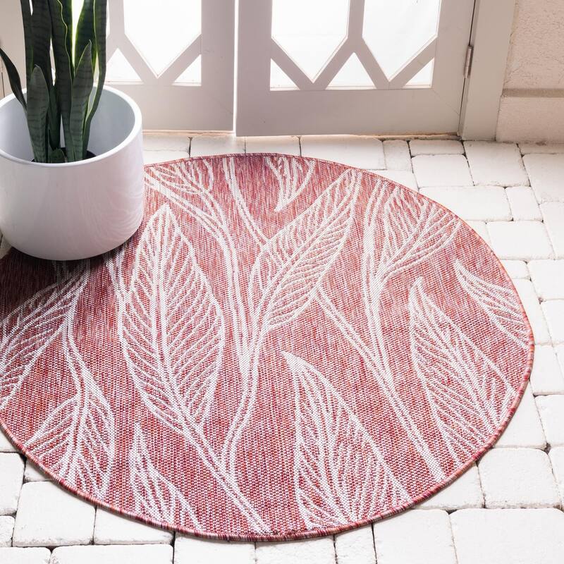 Outdoor Turgh Collection Area Rug - Rust Red - 4' Round