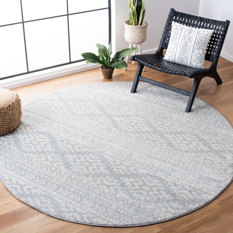 SAFAVIEH Tulum Vetuta Moroccan Boho Chic Area Rug - 12' Round - Light Grey/Ivory