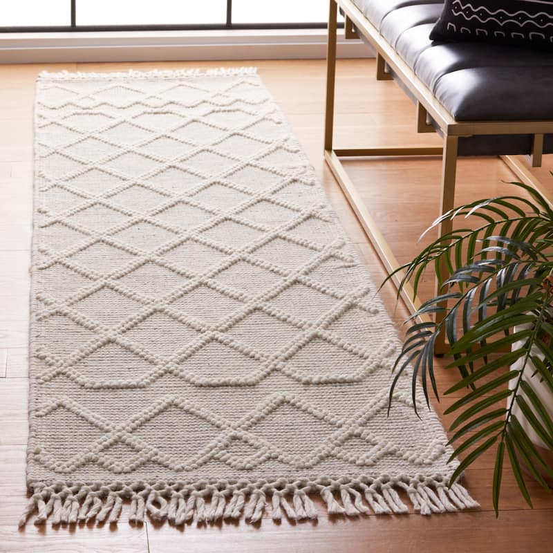 SAFAVIEH Handmade Vermont Araceli Transitional Wool Rug - 2'3" x 8' Runner - Black/Ivory