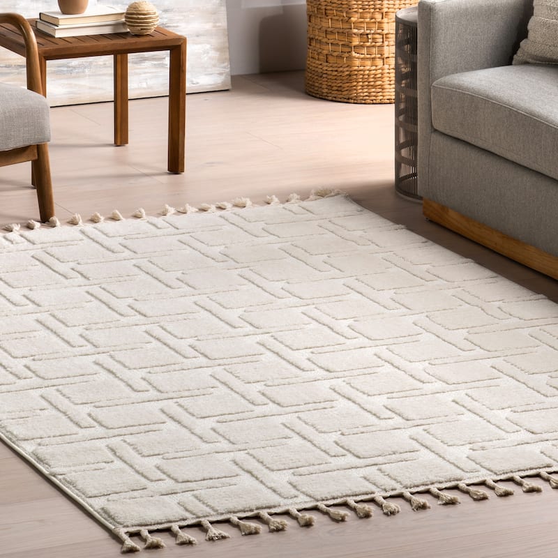Nuloom Alafia High-Low Geometric Tasseled Area Rug
