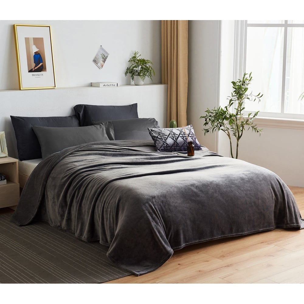 Large Solid Velvet Plush Fleece Blanket
